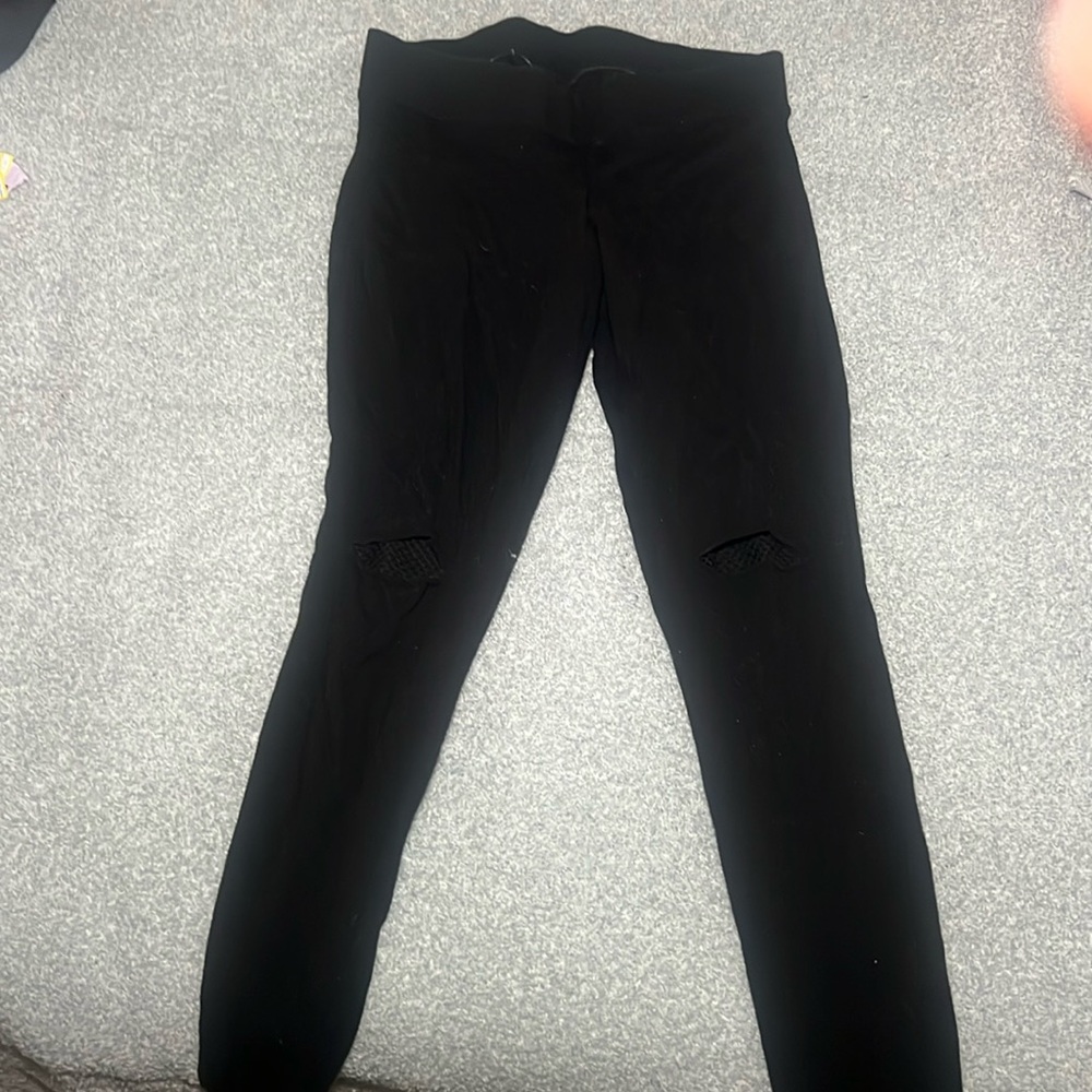 Torrid 00 leggings with ripped knee fishnet